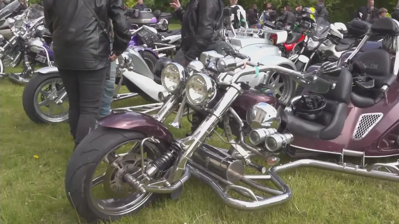 ŽENÁNÍ MOTORKÁŘŮ 2023